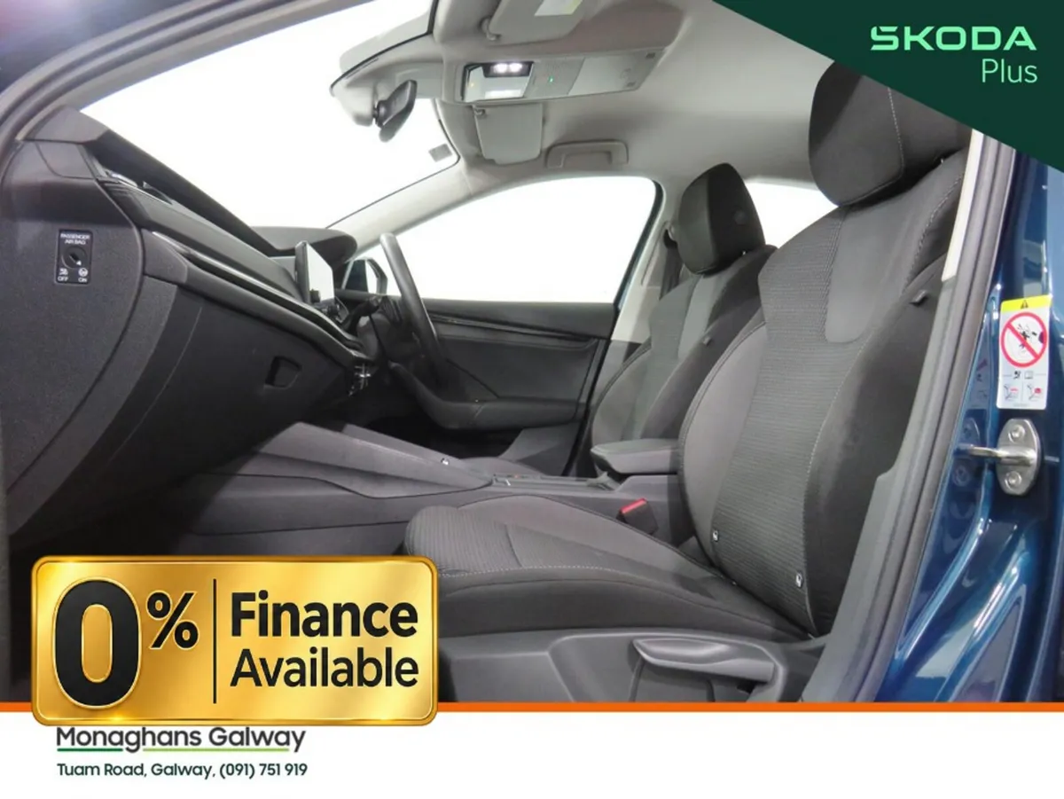 Skoda Octavia Hatchback, Diesel, 2023, Blue