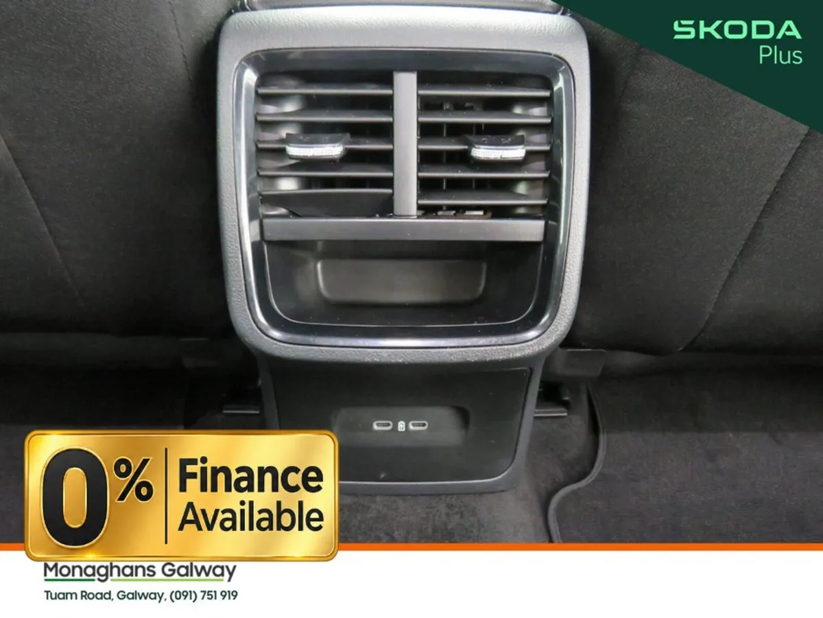 Skoda Octavia Hatchback, Diesel, 2023, Blue