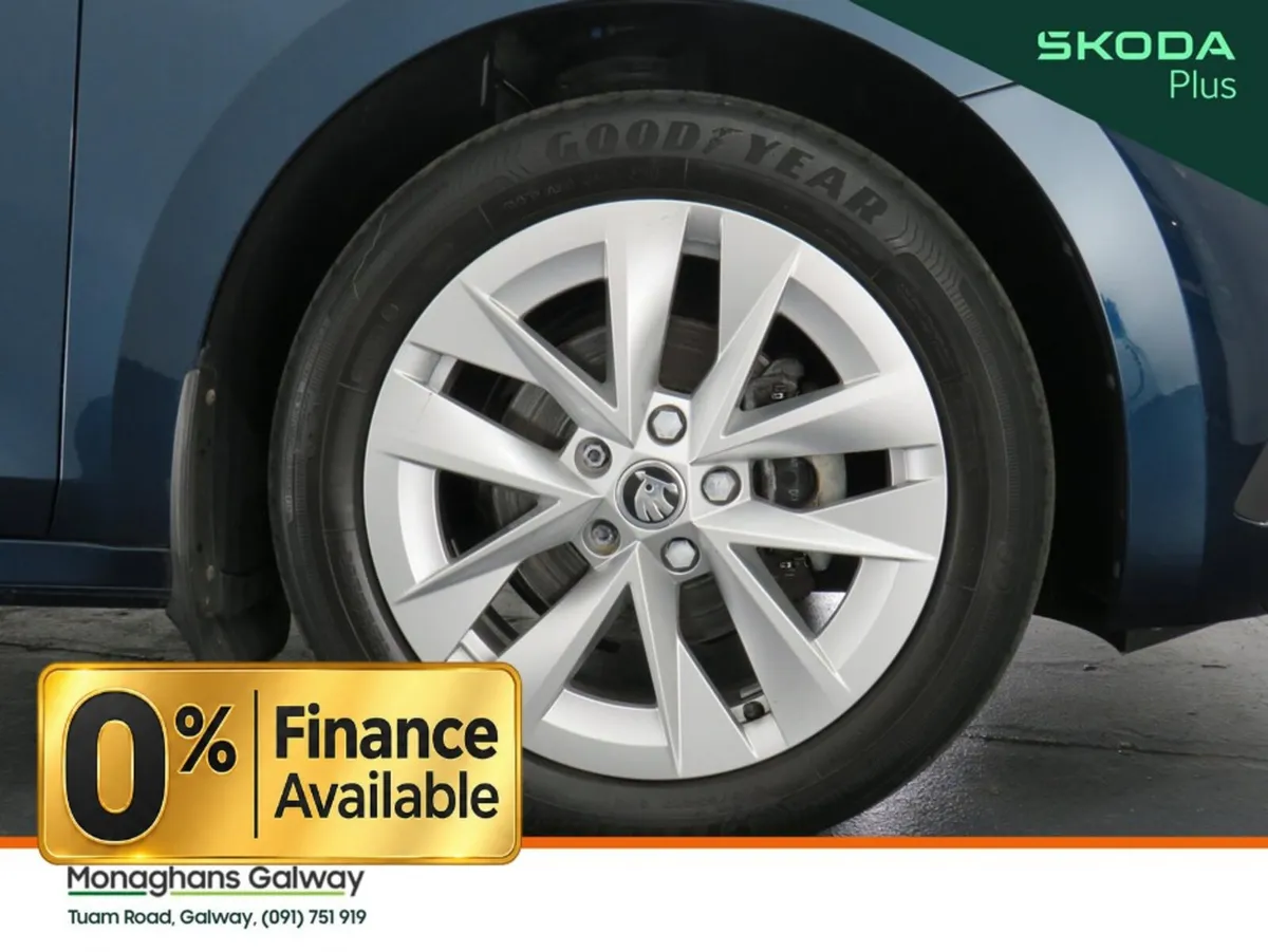 Skoda Octavia Hatchback, Diesel, 2023, Blue