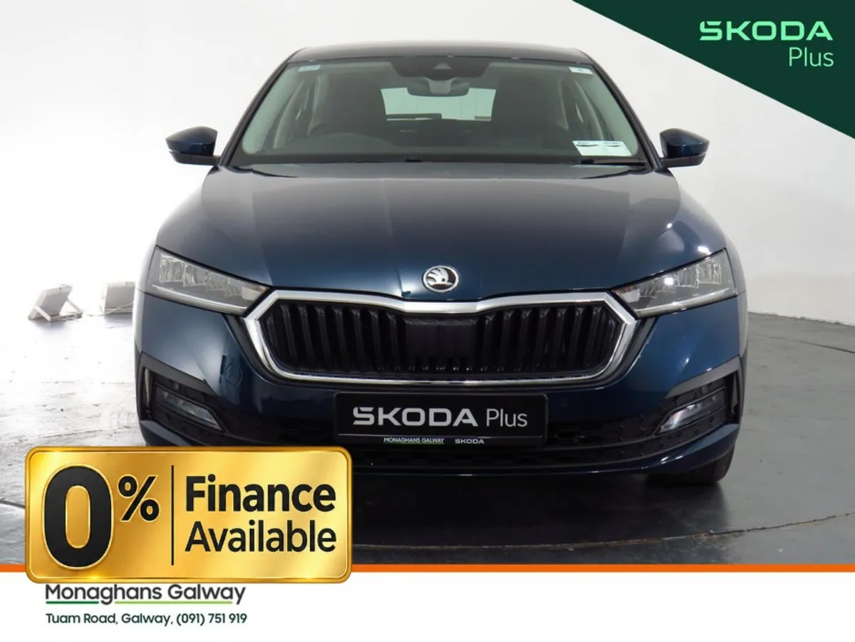 Skoda Octavia Hatchback, Diesel, 2023, Blue