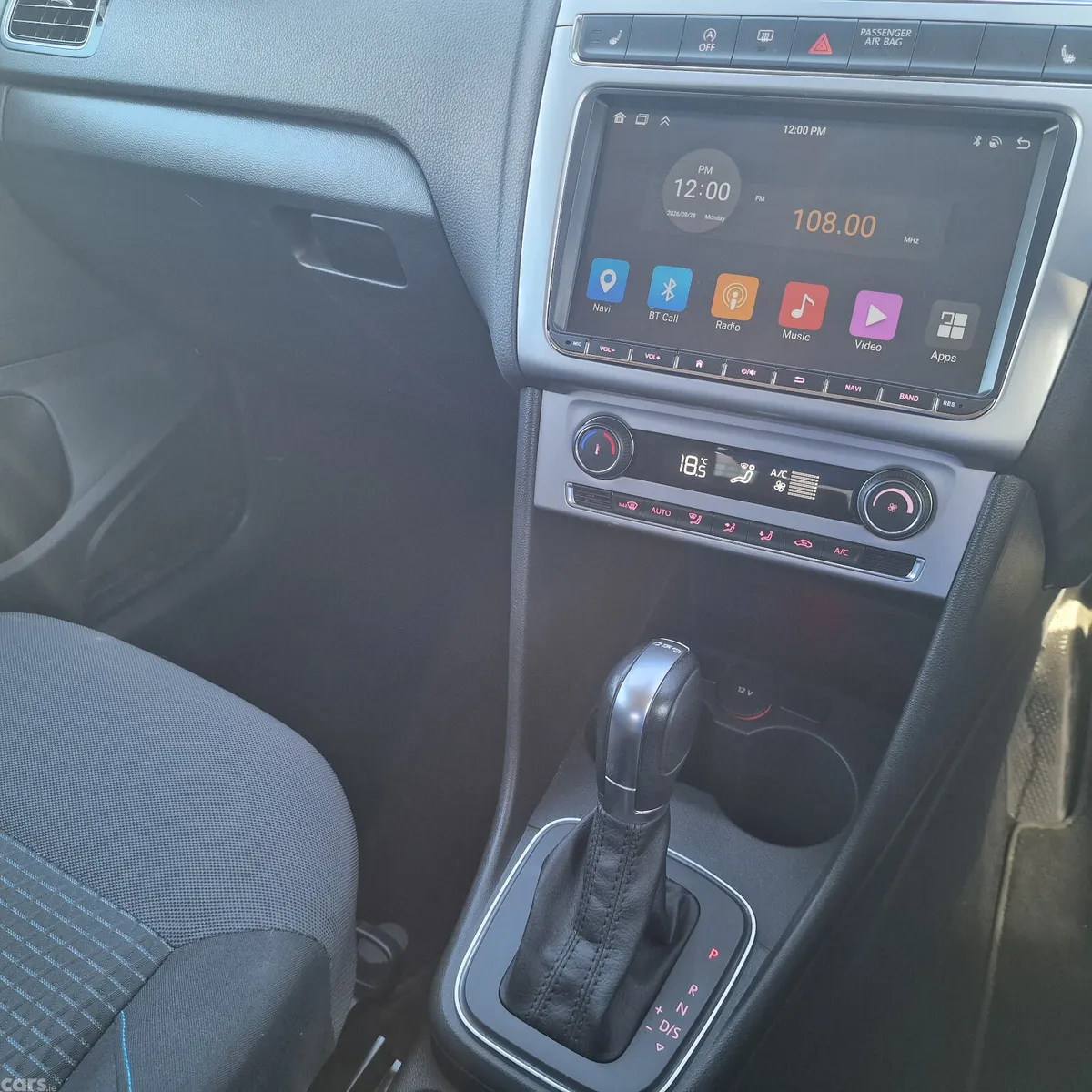 Volkswagen Polo Hatchback, Petrol, 2016, White