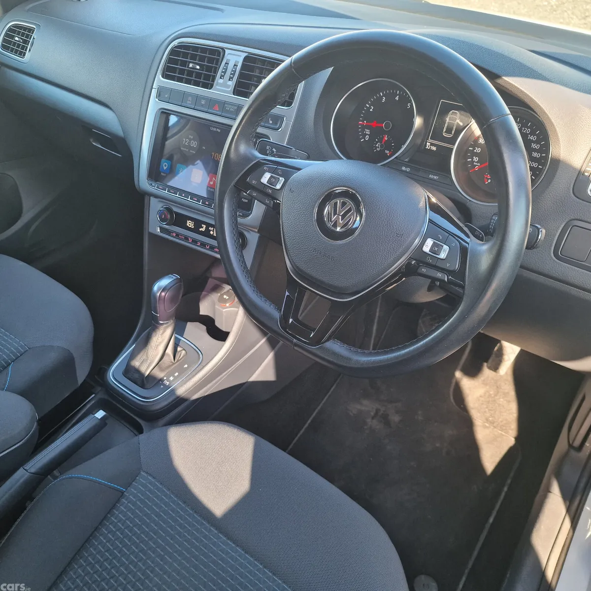 Volkswagen Polo Hatchback, Petrol, 2016, White