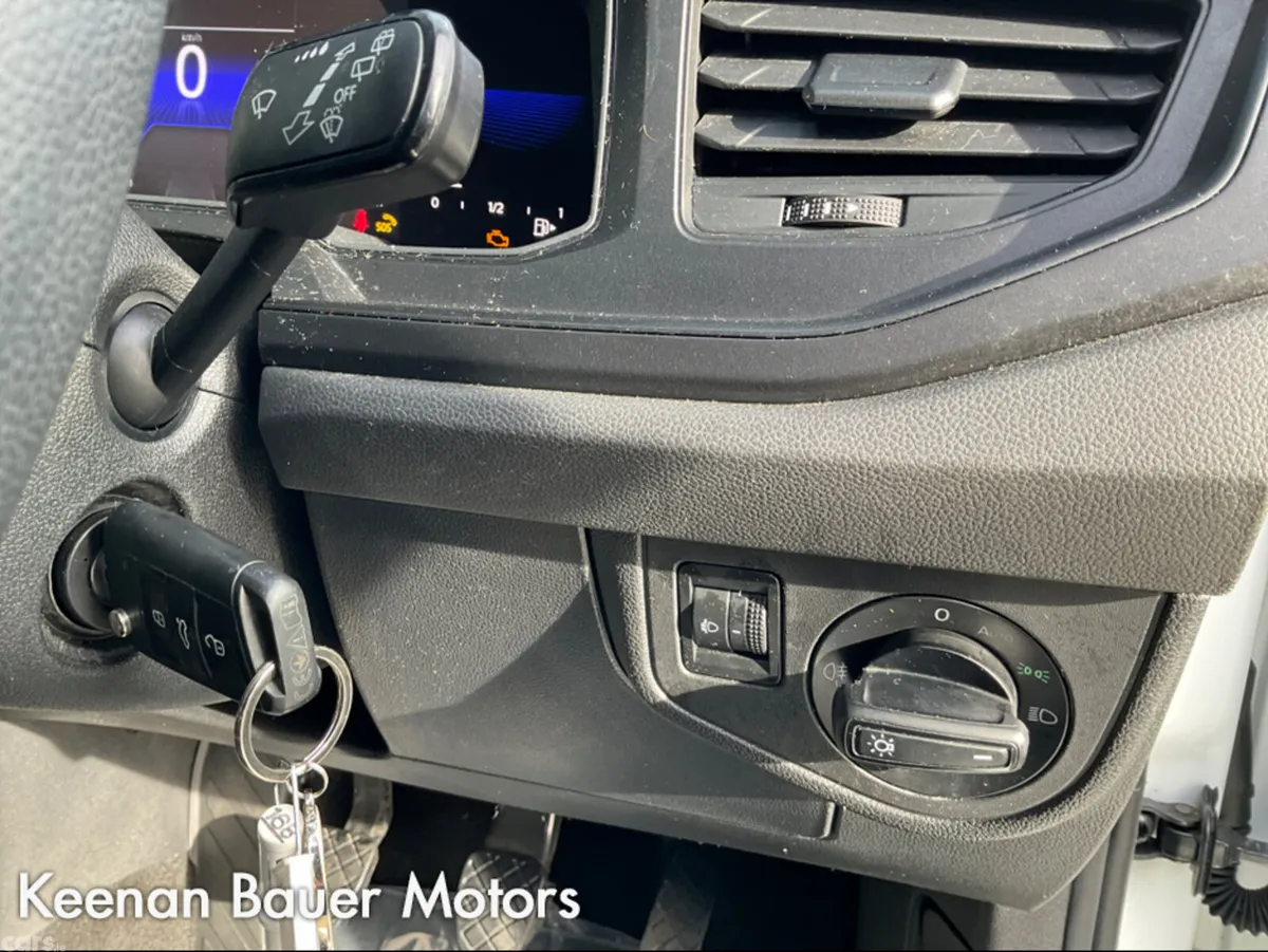 Volkswagen Polo Hatchback, Petrol, 2022, White