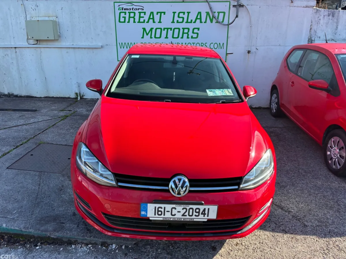 Volkswagen Golf Hatchback, Petrol, 2016, Red