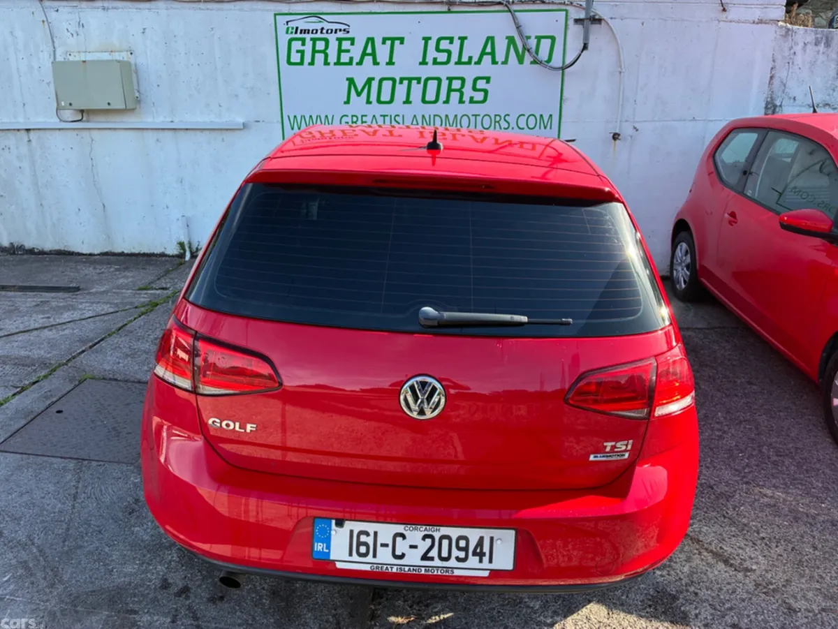 Volkswagen Golf Hatchback, Petrol, 2016, Red