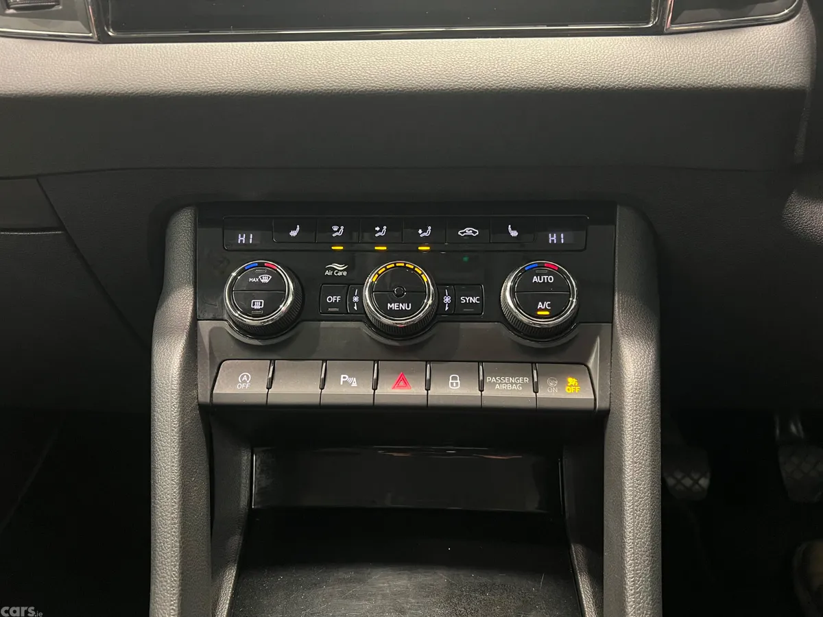 Skoda Karoq Saloon, Diesel, 2024, Black