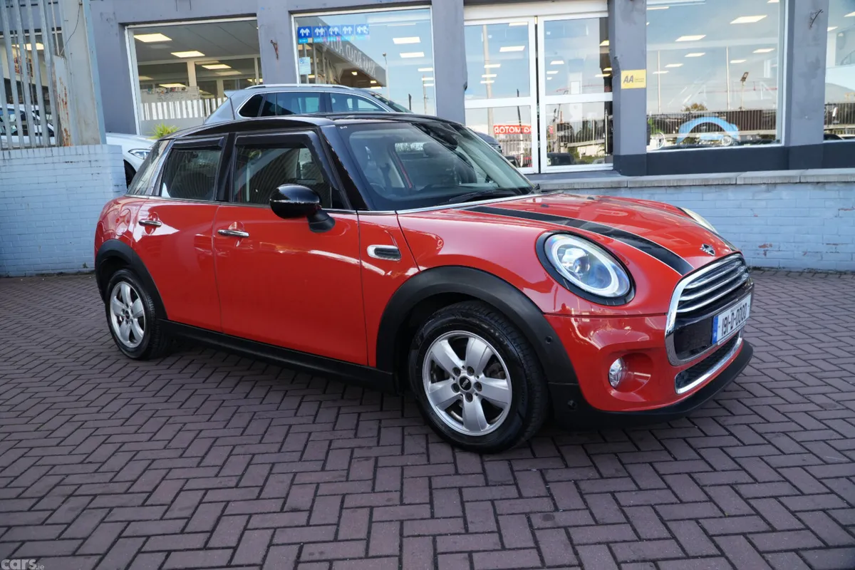 Mini Cooper Hatchback, Petrol, 2019, Red