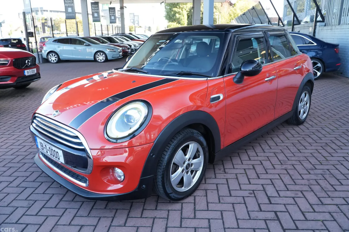 Mini Cooper Hatchback, Petrol, 2019, Red