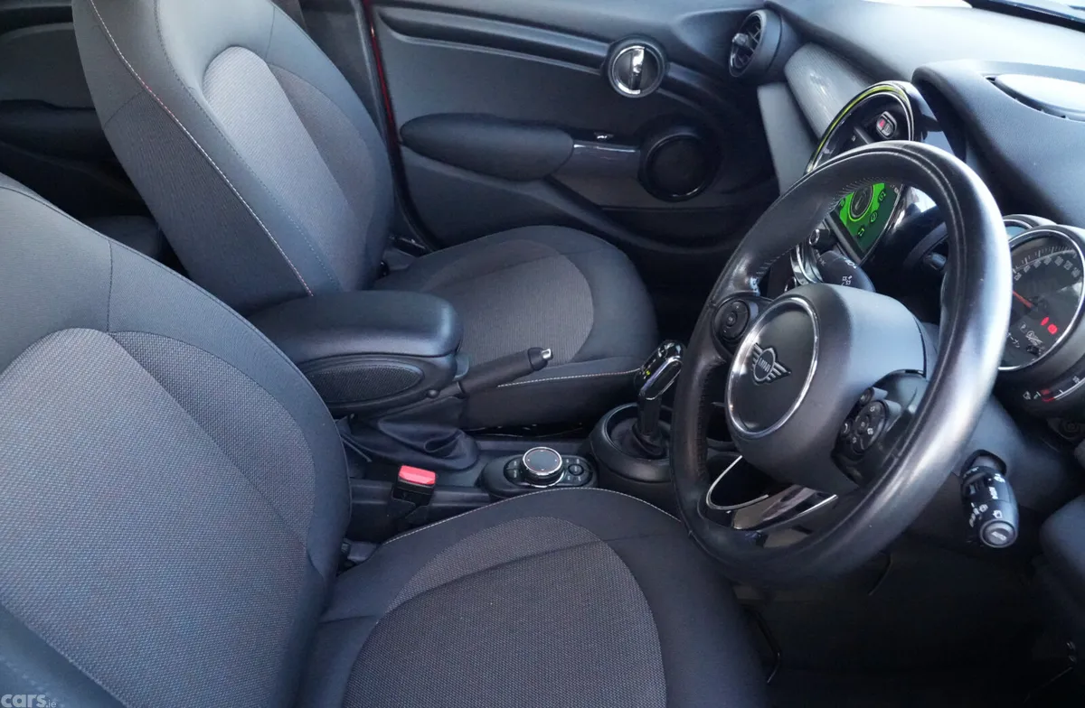Mini Cooper Hatchback, Petrol, 2019, Red