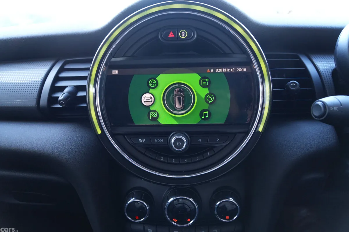 Mini Cooper Hatchback, Petrol, 2019, Red