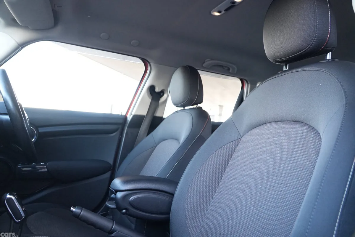 Mini Cooper Hatchback, Petrol, 2019, Red