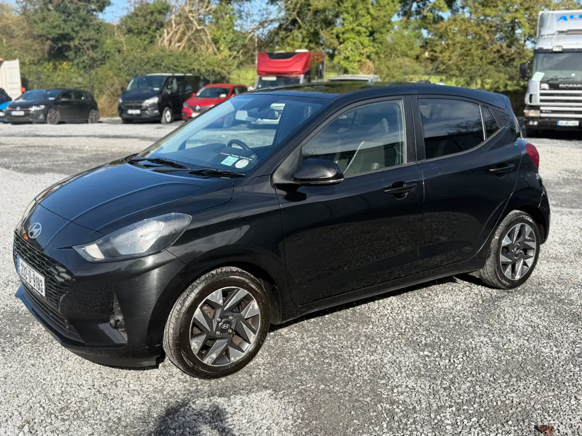 Hyundai i10 Hatchback, Petrol, 2023, Black