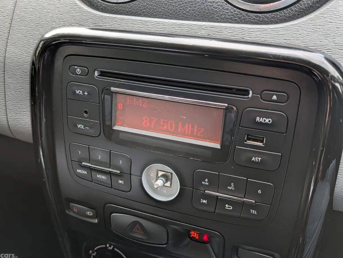 Dacia Duster SUV, Diesel, 2015, White