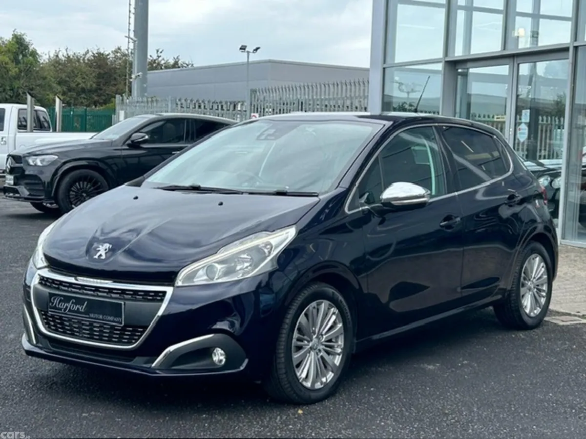 Peugeot 208 Hatchback, Petrol, 2019, Blue
