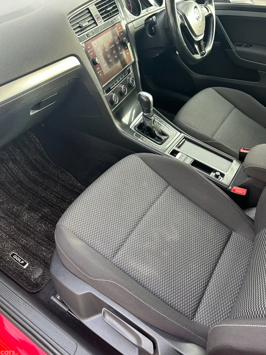 Volkswagen Golf Hatchback, Petrol, 2018, Red