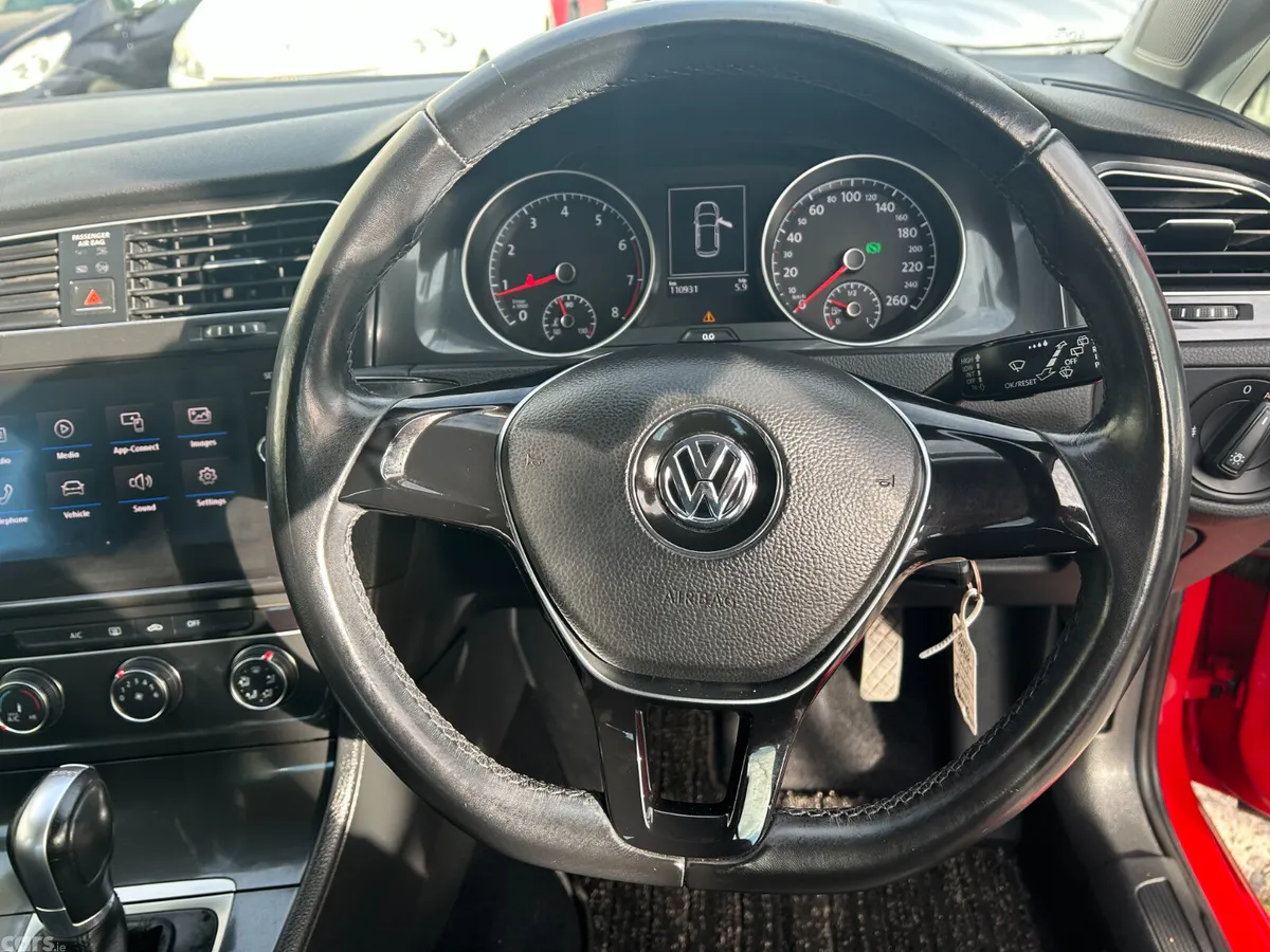 Volkswagen Golf Hatchback, Petrol, 2018, Red