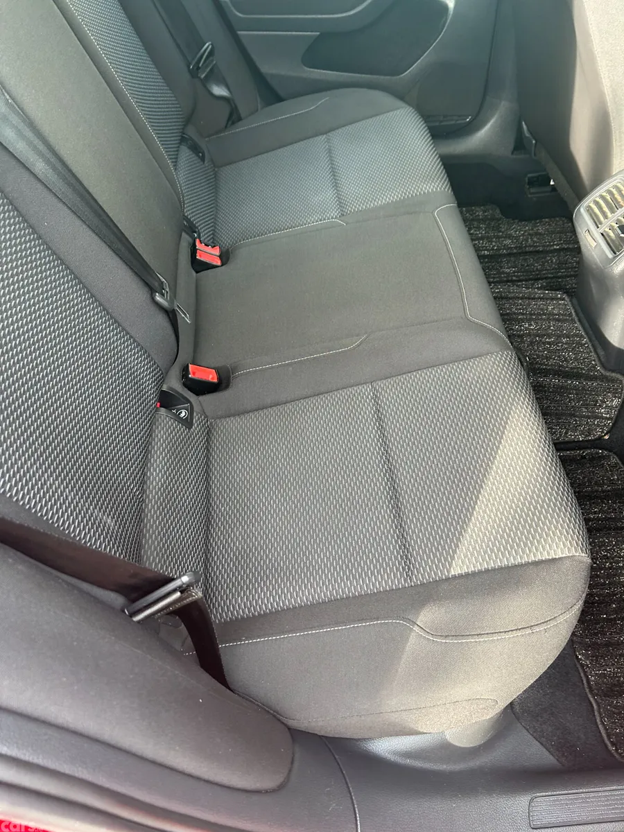 Volkswagen Golf Hatchback, Petrol, 2018, Red