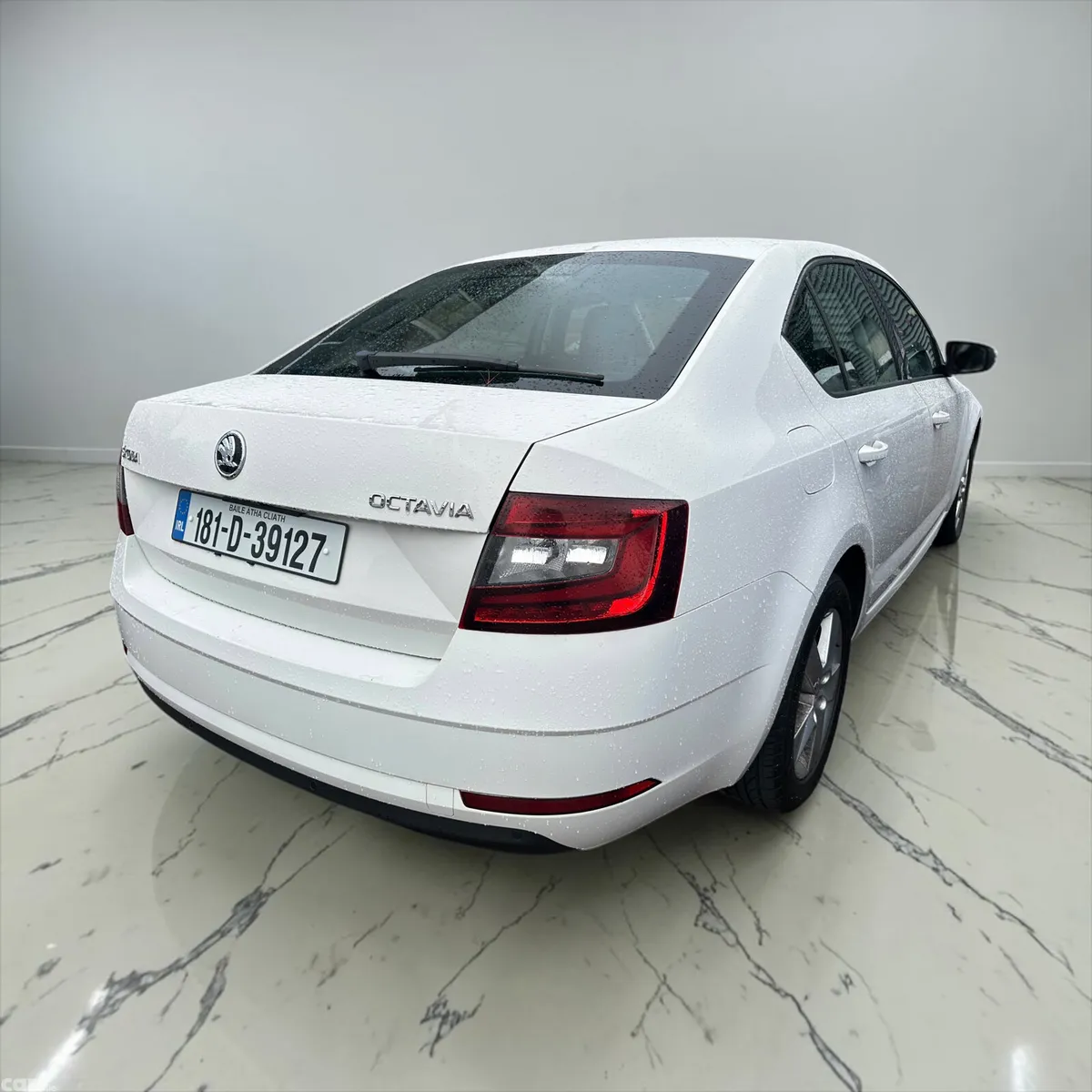 Skoda Octavia Saloon, Diesel, 2018, White