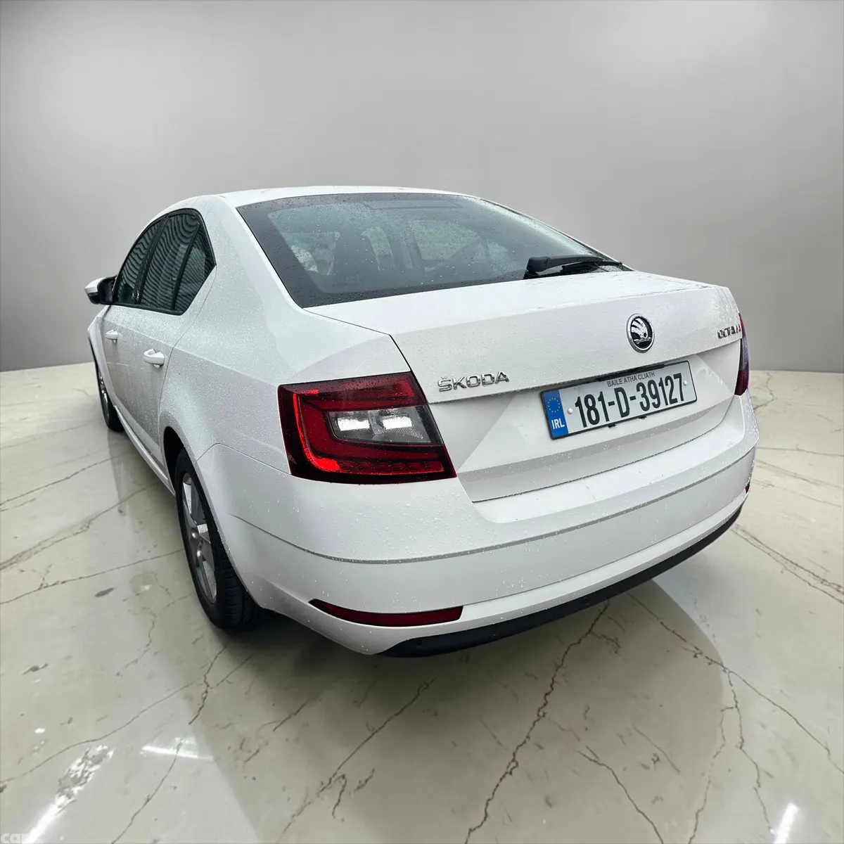 Skoda Octavia Saloon, Diesel, 2018, White