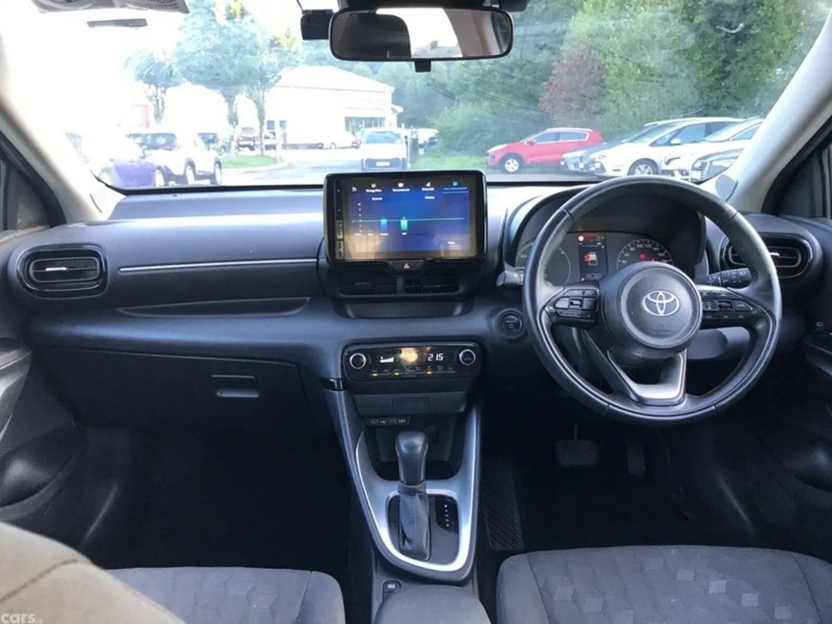 Toyota Yaris Hatchback, Petrol Hybrid, 2024, Grey