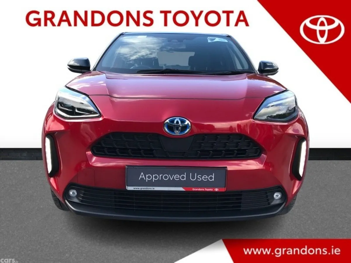 Toyota Yaris Cross Hatchback, Petrol Hybrid, 2023, Red