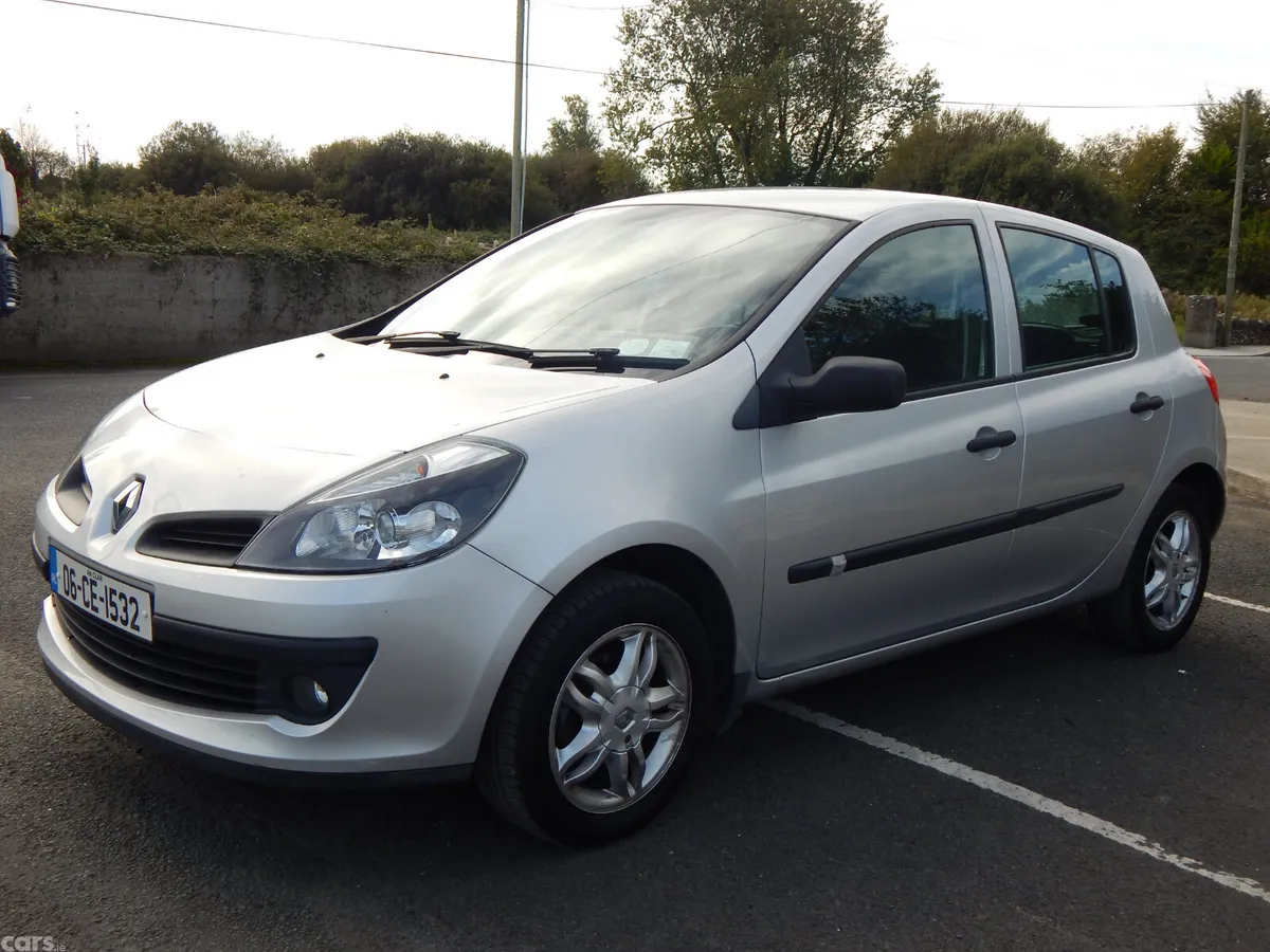 Renault Clio Hatchback, Petrol, 2006, Silver