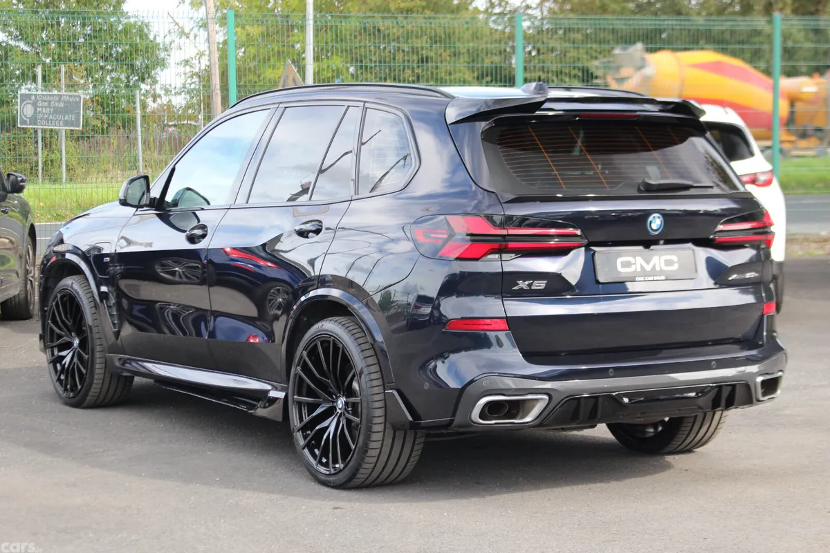 BMW X5 SUV, Petrol Hybrid, 2023, Black
