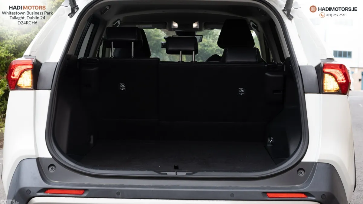 Toyota RAV4 SUV, Petrol Hybrid, 2022, White