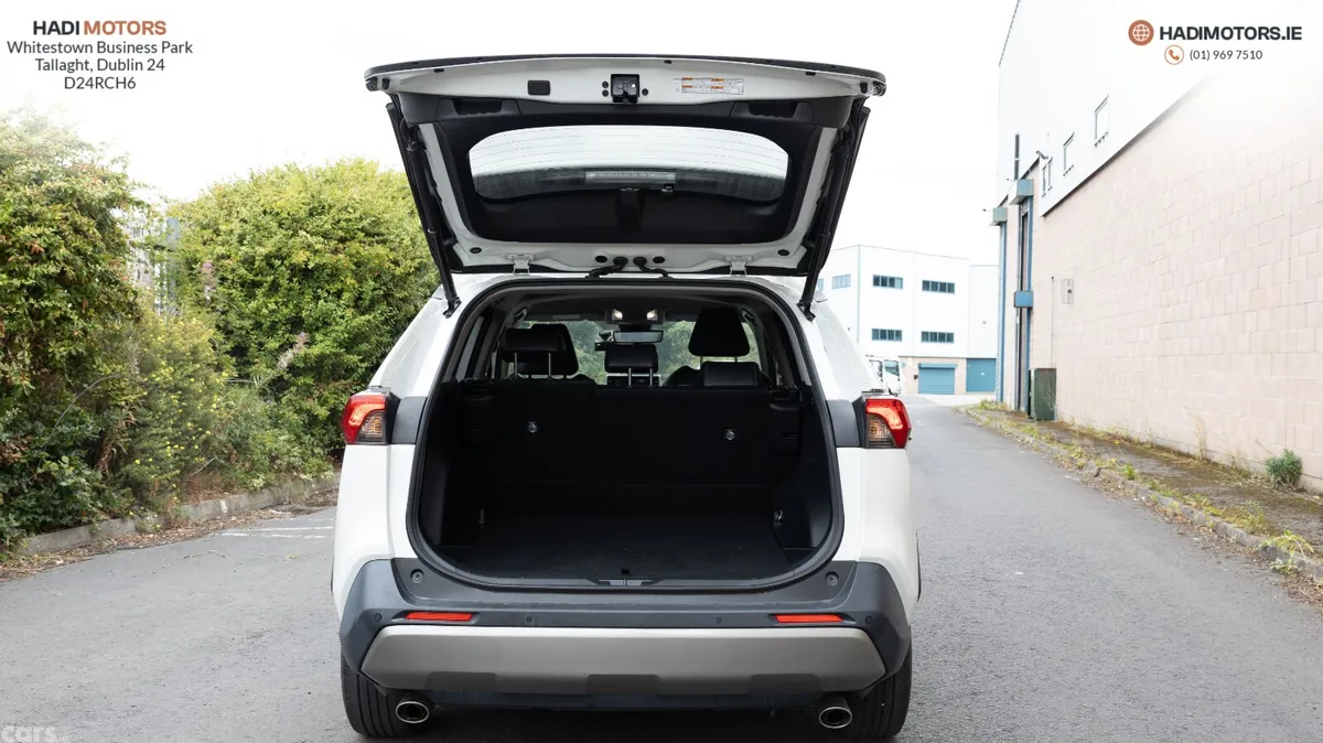Toyota RAV4 SUV, Petrol Hybrid, 2022, White