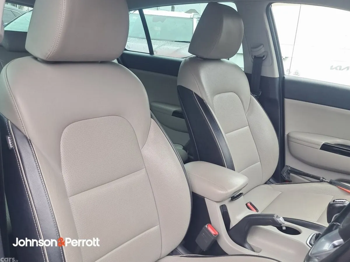 Kia Sportage SUV, Diesel Hybrid, 2021, Grey