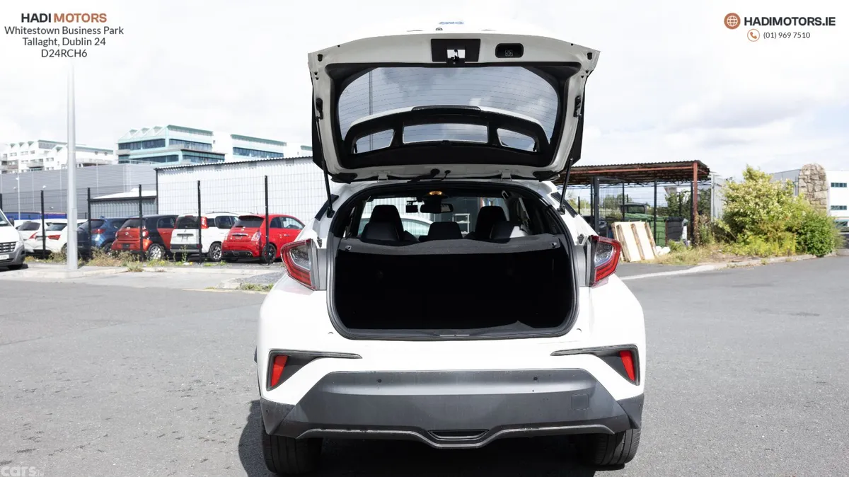 Toyota C-HR SUV, Petrol Hybrid, 2019, White