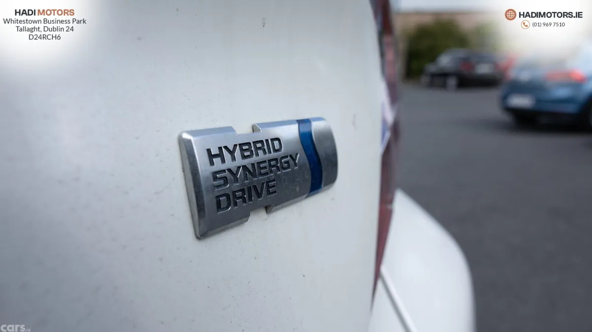 Toyota C-HR SUV, Petrol Hybrid, 2019, White