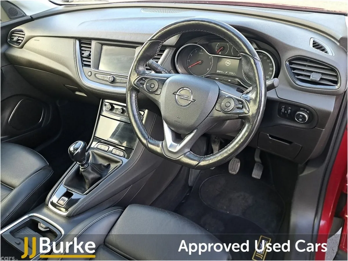 Opel Grandland X MPV, Diesel, 2021, Red