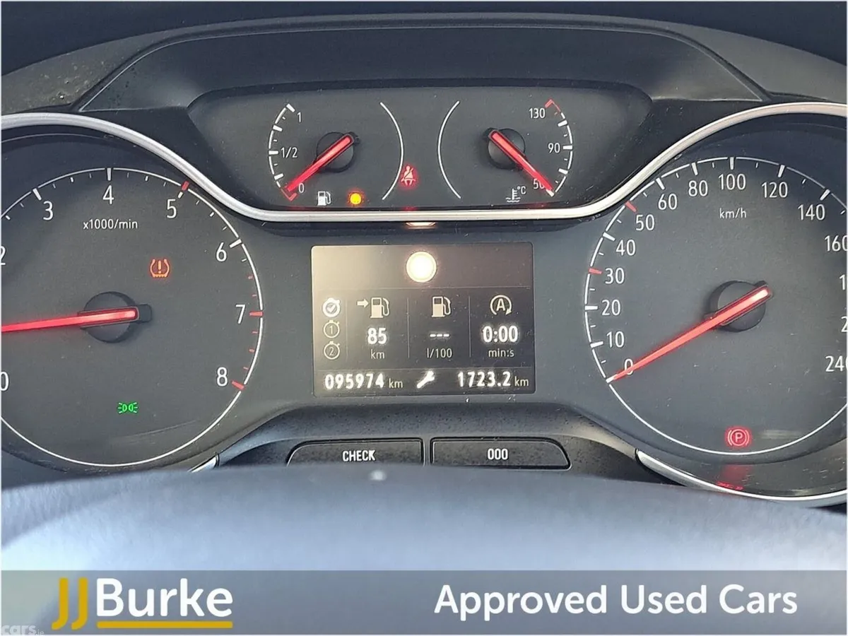 Opel Grandland X MPV, Diesel, 2021, Red