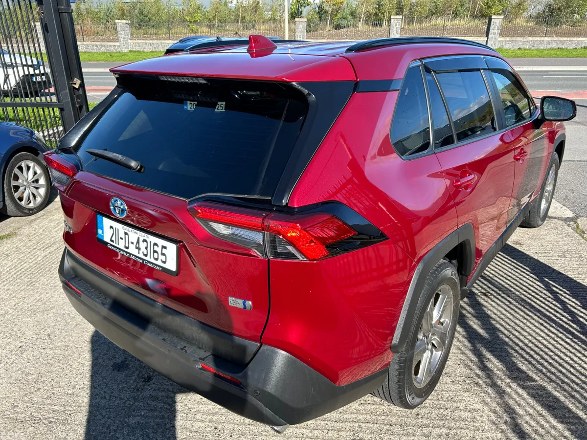 Toyota RAV4 SUV, Petrol Hybrid, 2021, Red