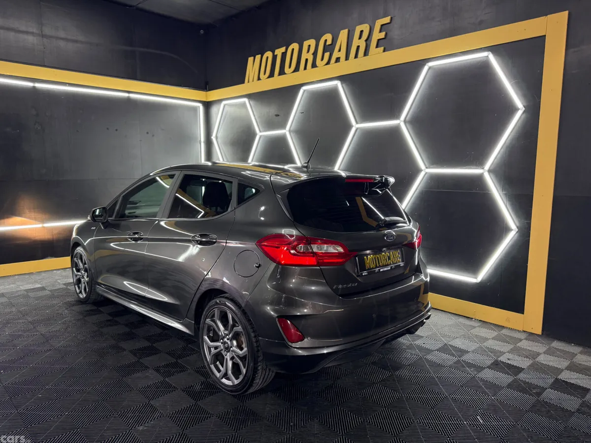 Ford Fiesta Hatchback, Petrol, 2019, Grey