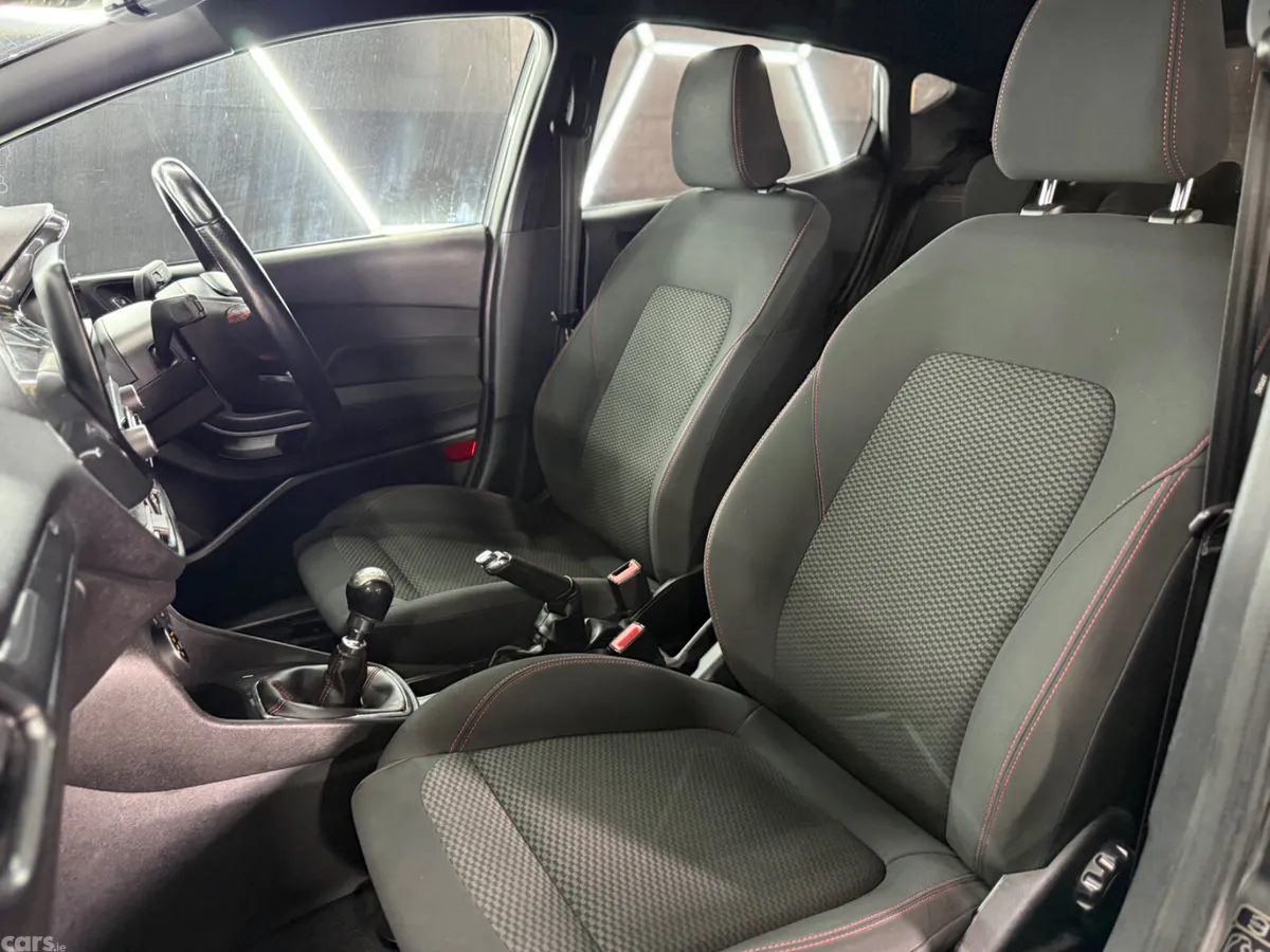 Ford Fiesta Hatchback, Petrol, 2019, Grey