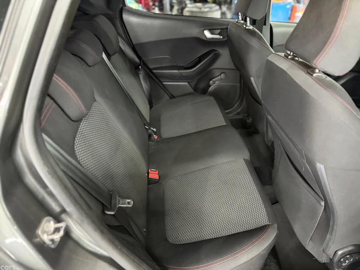 Ford Fiesta Hatchback, Petrol, 2019, Grey