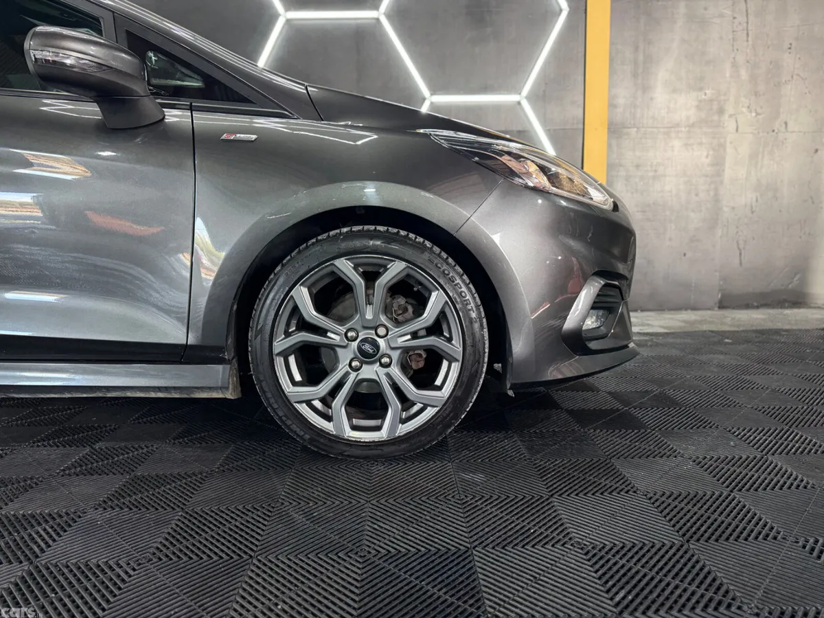 Ford Fiesta Hatchback, Petrol, 2019, Grey