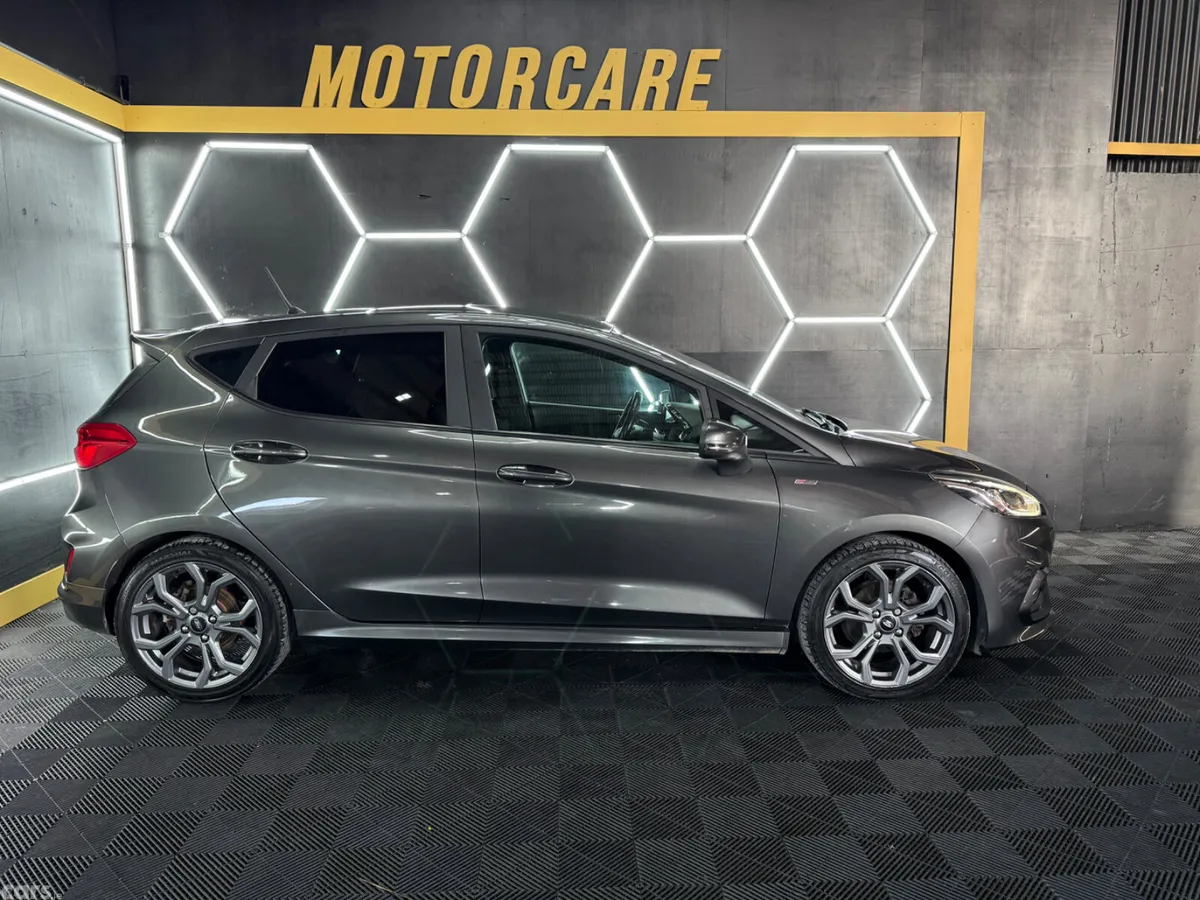 Ford Fiesta Hatchback, Petrol, 2019, Grey