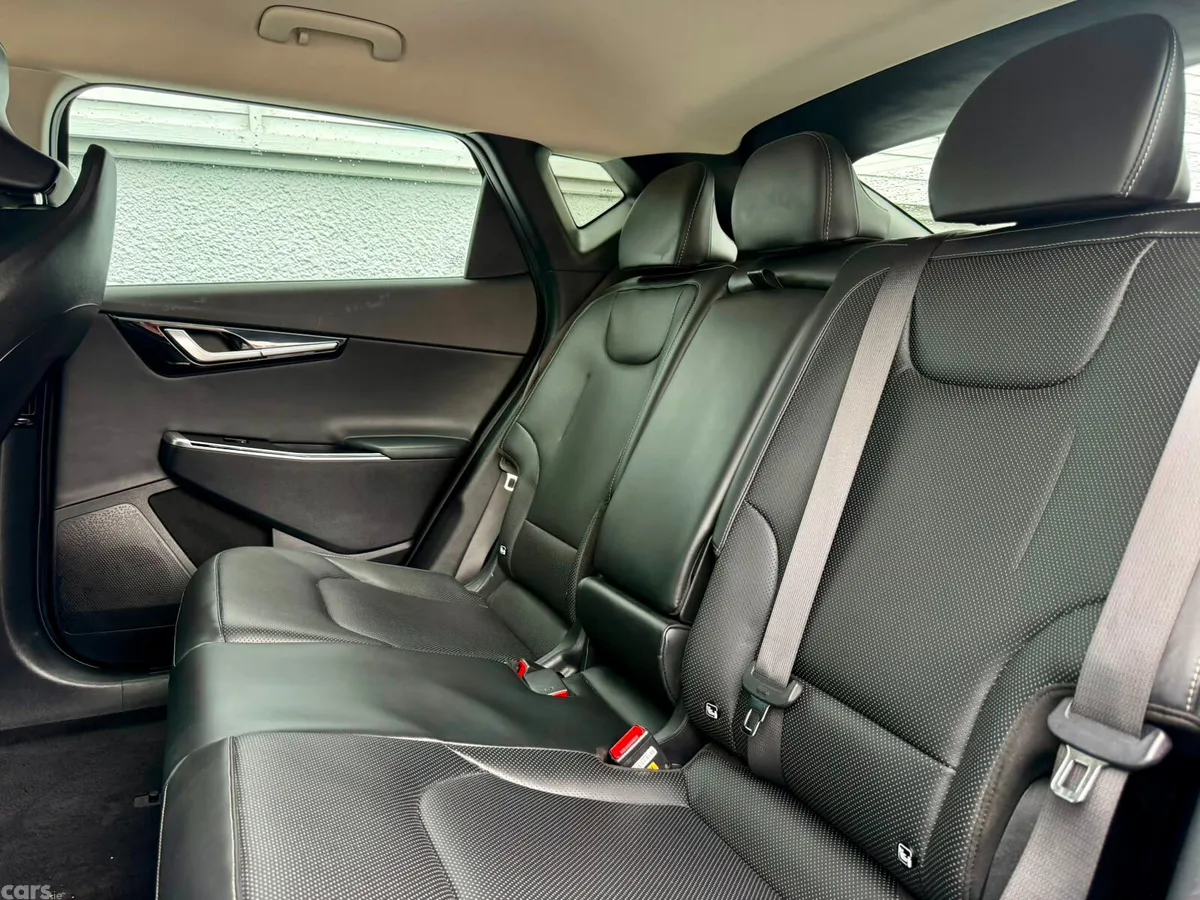 Kia EV6 Hatchback, Electric, 2022, Red