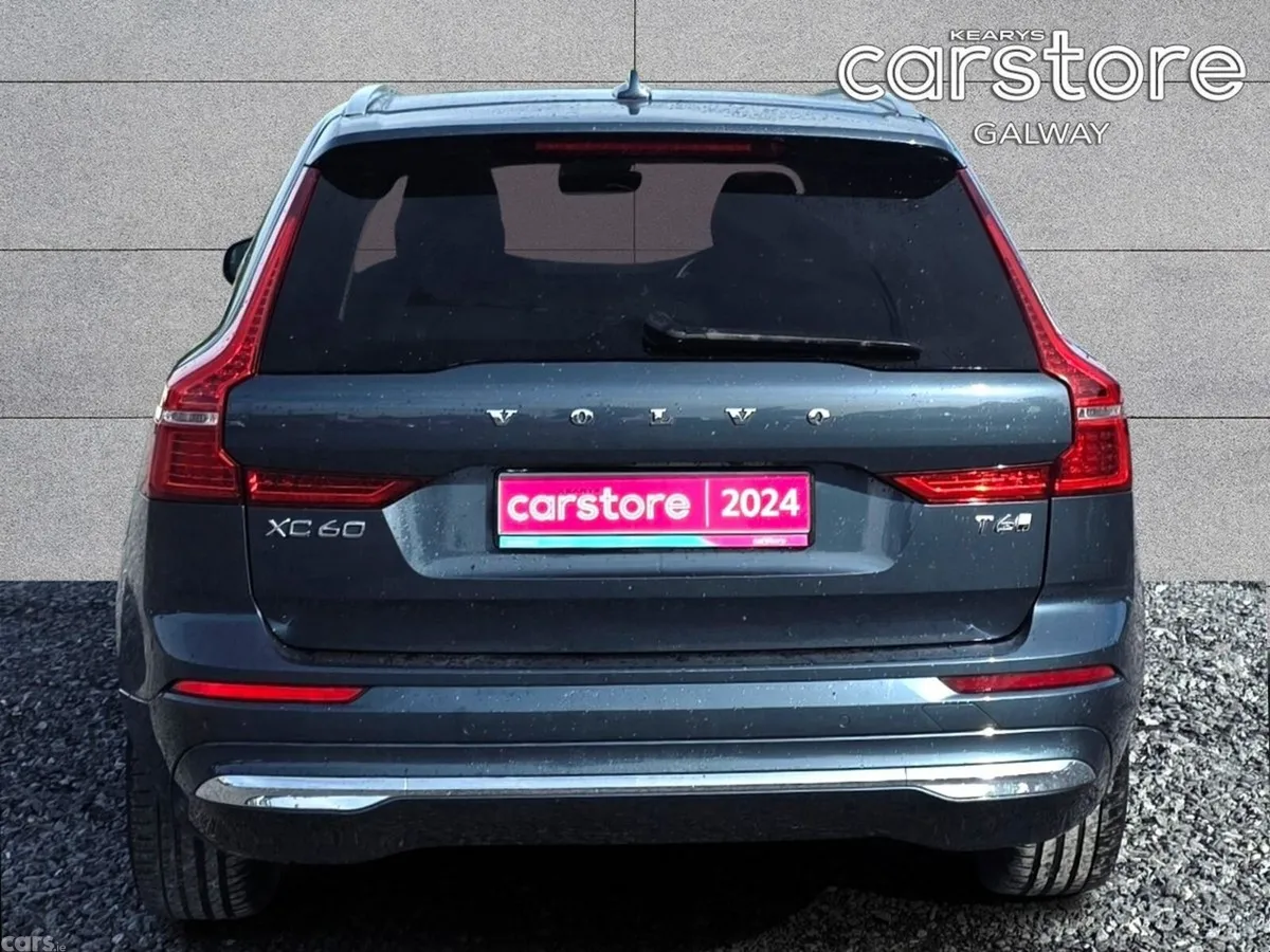 Volvo XC60 SUV, Petrol Hybrid, 2024, Blue