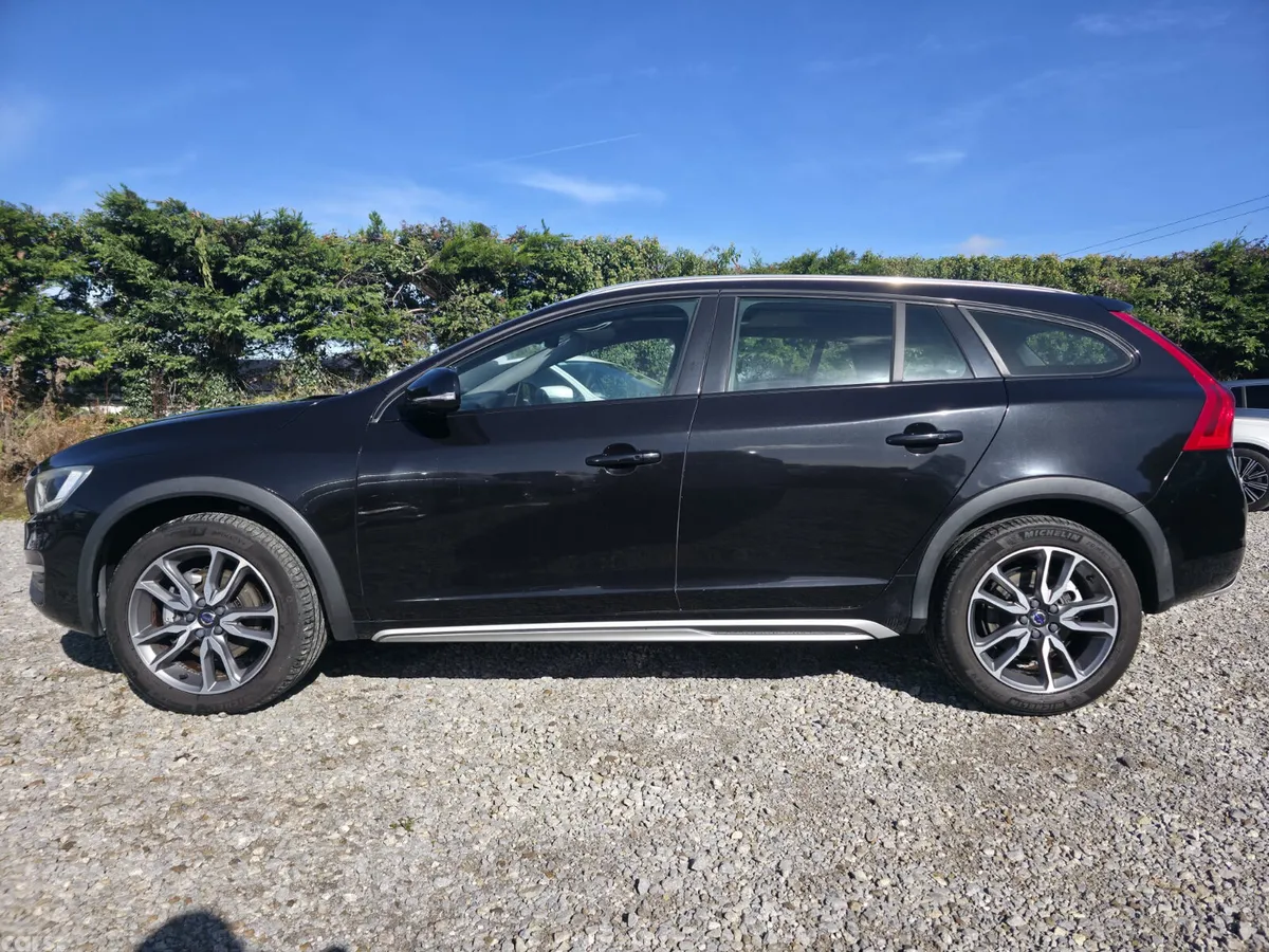 Volvo V60 Estate, Diesel, 2018, Black