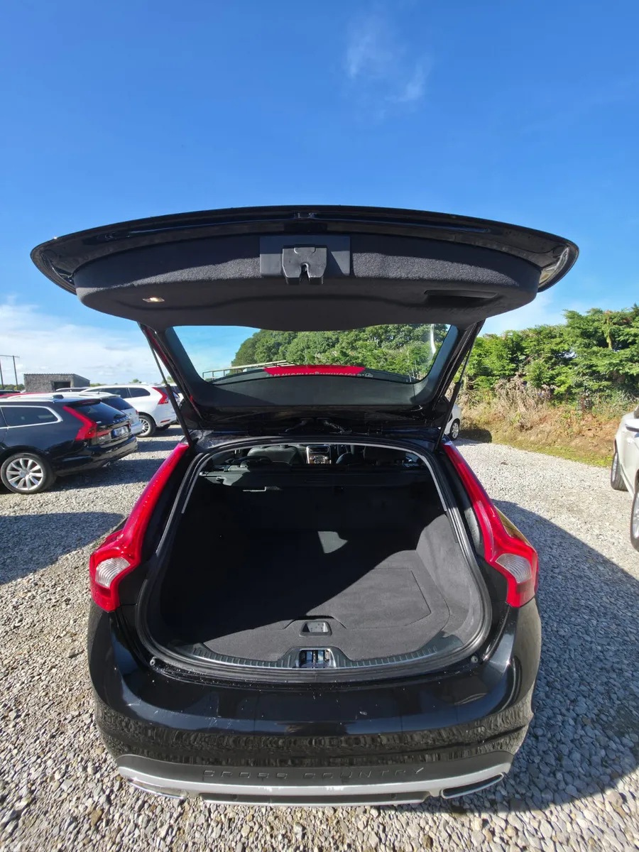 Volvo V60 Estate, Diesel, 2018, Black