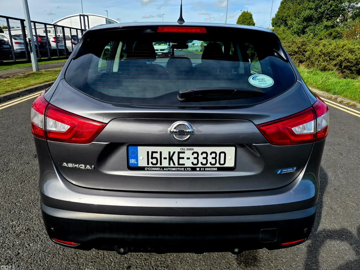 Nissan Qashqai Hatchback, Diesel, 2015, Grey