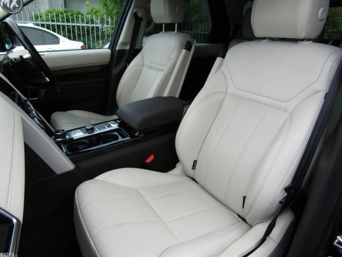 Land Rover Discovery Estate, Diesel, 2017, Black