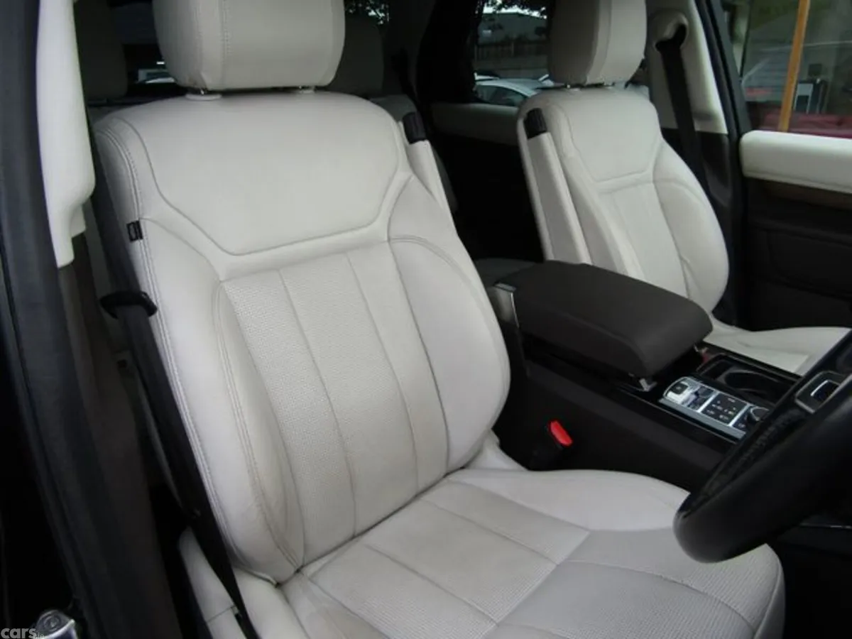 Land Rover Discovery Estate, Diesel, 2017, Black