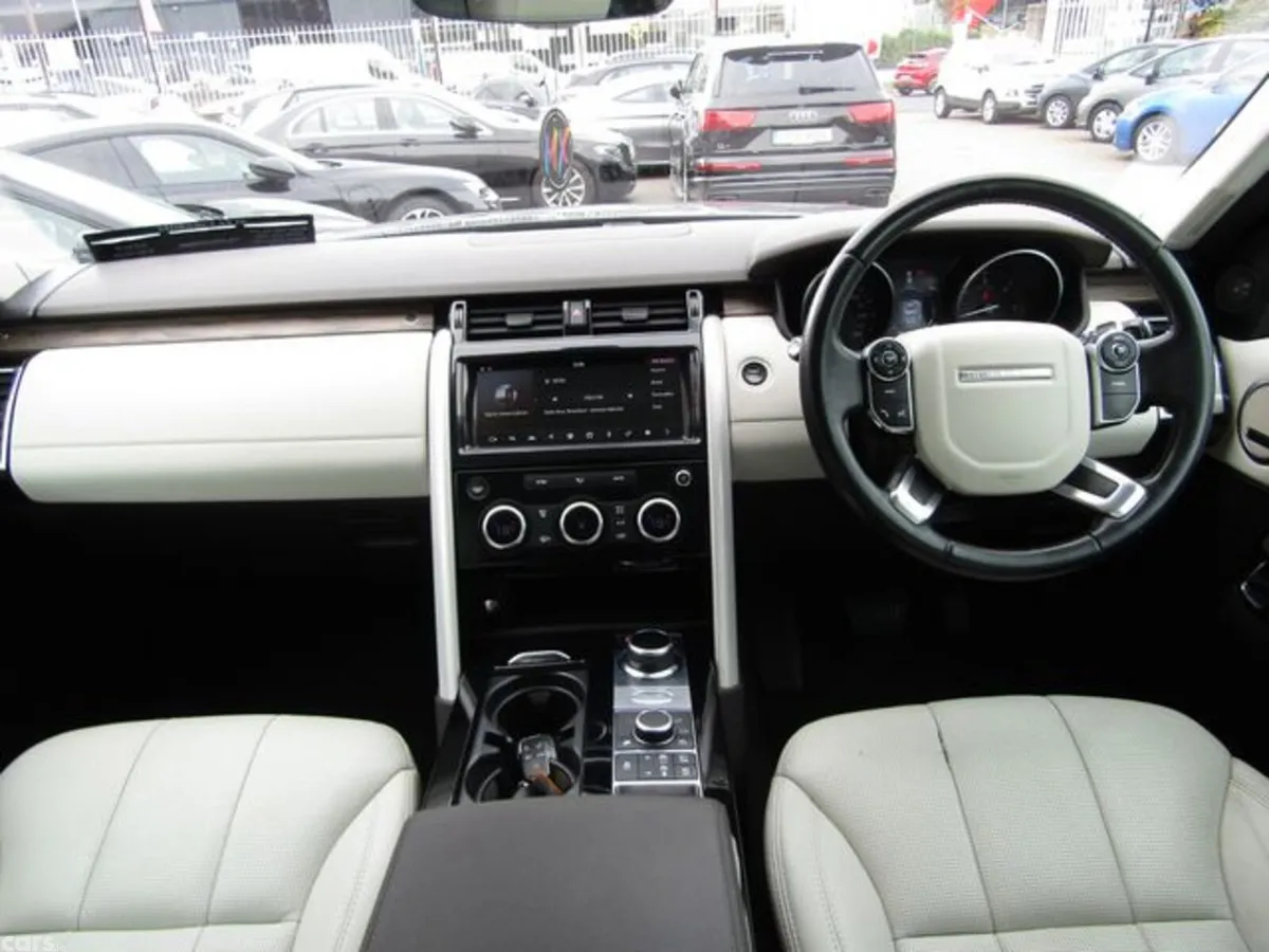Land Rover Discovery Estate, Diesel, 2017, Black