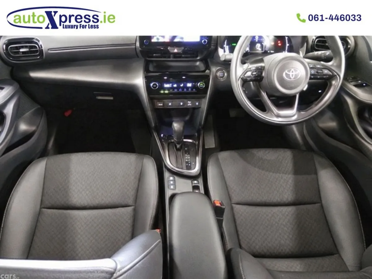 Toyota Yaris Cross SUV, Petrol Hybrid, 2024, White