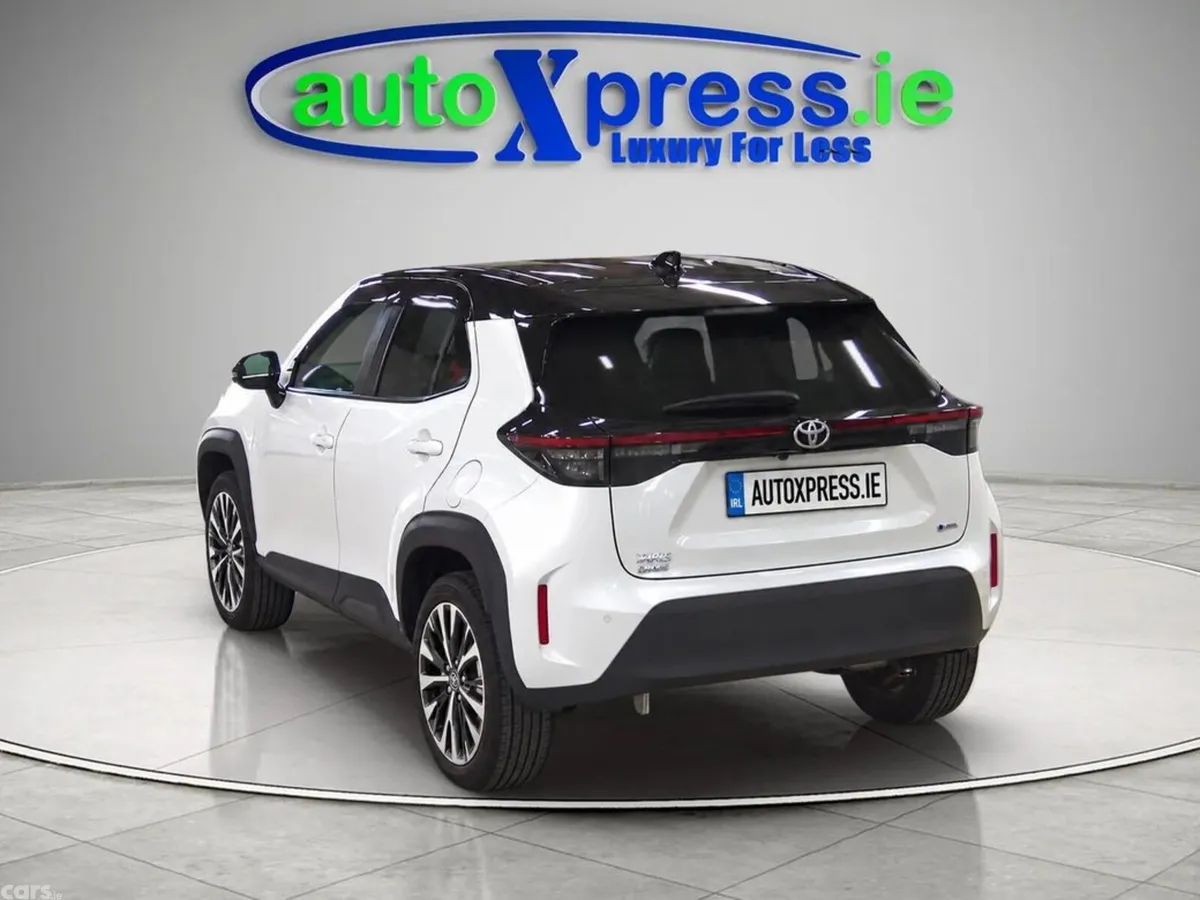 Toyota Yaris Cross SUV, Petrol Hybrid, 2024, White
